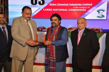 on Behalf of CEO SCIL, Mr. Mazhar Ali Khan, Company Secretary, receiving best Employers Award at EFP Award ceremony